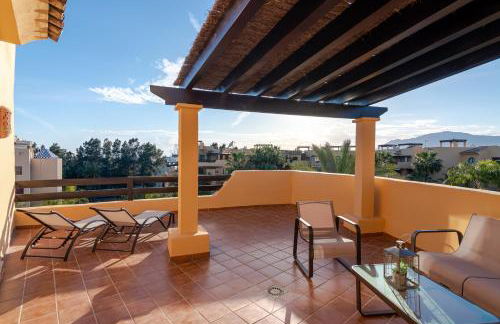 Bellavista Marbella - Stunning Beachside Luxury Penthouse Apartment - Photo 6