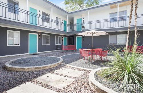 Cook and Gather Around in a Fully Equipped Apartment - Foto 22