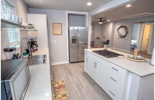 Stylish 4 Br/2ba Renovated Home Near Downtown - Foto 14