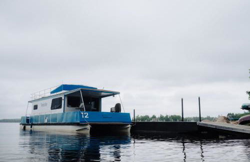 Stylish Party Platform Houseboat - Group of 6 - Sportsman Floating boat - Wi-Fi HB12 - Foto 3