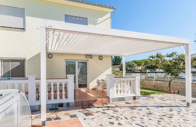 Holiday Home With Private Pool in Sant Pere Pescador - Foto 11