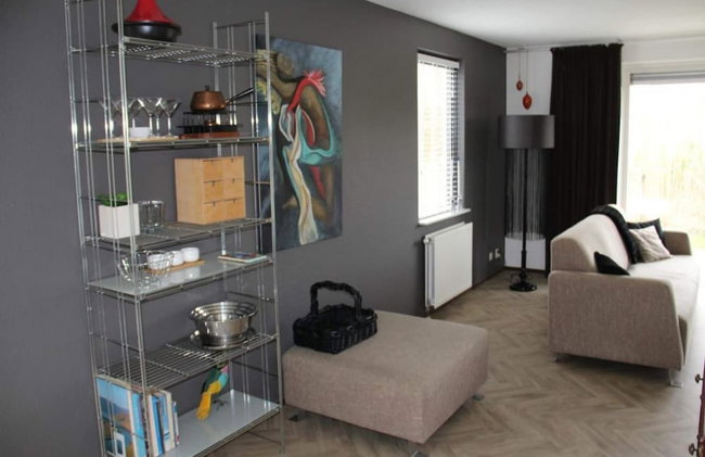 Appealing Bungalow With Garden - Photo 35