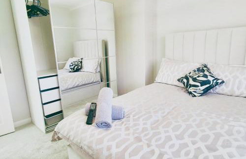 Cosy 2BR House on Quiet Street - Foto 16