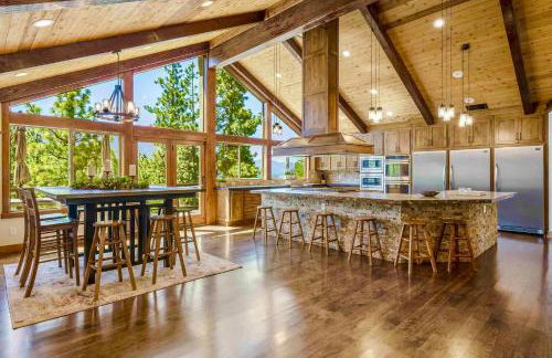 LX33 Lake Tahoe Villa with Gameroom Hot tub Sauna - Foto 2