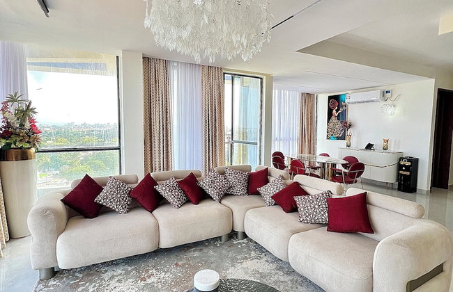 Mira Heights Suite & Conferencing - Photo 15