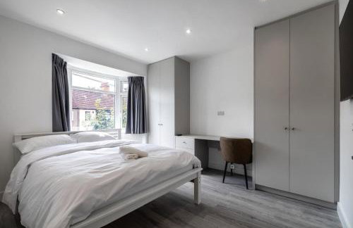 Modern home with driveway parking for 2 vehicles, near Tottenham Hotspur Stadium, White Hart Lane Train Station - Foto 33