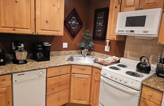 Alpenglow One Bedroom One Bath A09 - Photo 6