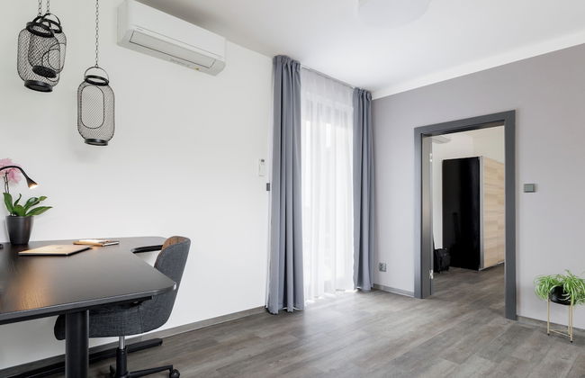 River Apartments - Photo 23