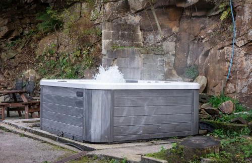 New Hobbit, stunning views, sleeps 42, Bar, Hot Tub - Foto 78