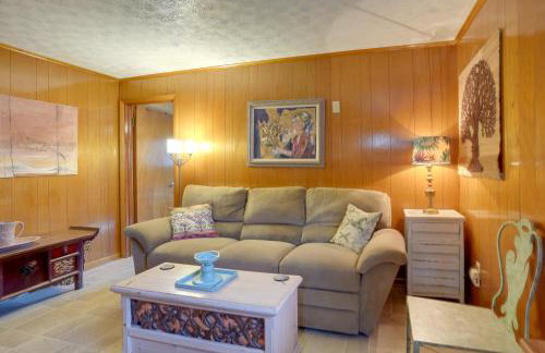 Hike and Ski Scenic Group Retreat in Wardensville - Foto 18