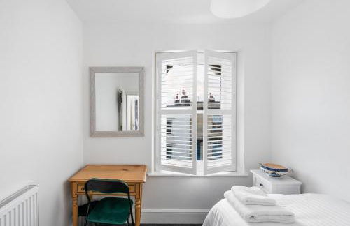 Superb location, character filled apartments by MyCityHaven - Foto 7