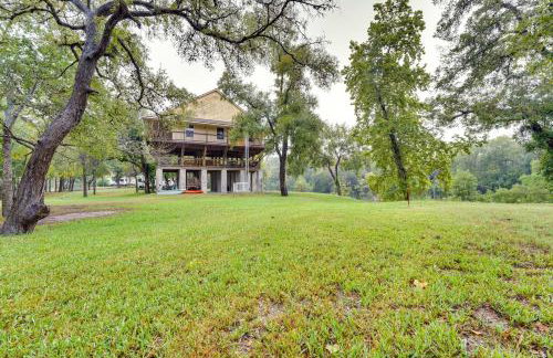 Riverfront Cuero Vacation Home with Spacious Deck! - Foto 29