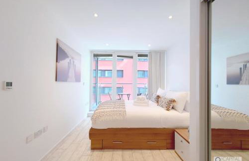 Deluxe One Bed Apartment by London ExCeL & O2 - Photo 12