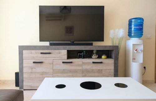 Apartamento con piscina de verano e invierno - Photo 8