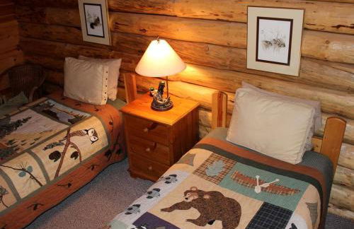 Peaceful Waterfront Log Cabin near Crater Lake National Forest, Oregon - Foto 24