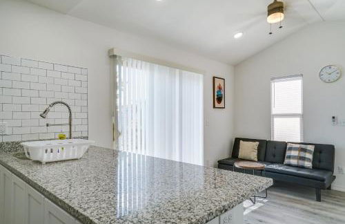 Sleek and Modern El Paso Retreat about 6 Mi to Downtown! - Foto 6