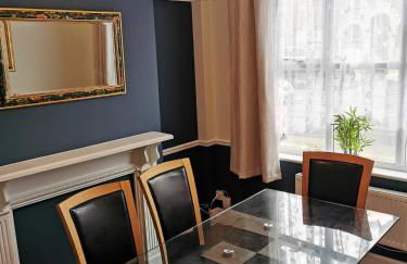 Family Friendly I Pets Welcome I Short Walk to Railway Station I 10min Drive to Safari Park - Foto 15