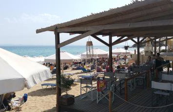 Iris Deluxe Suites 1 - Photo 71