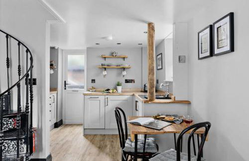 Apothecary Cottage - Pet Friendly Wedmore Couples Cottage - Free WiFi - Free Parking - Foto 10