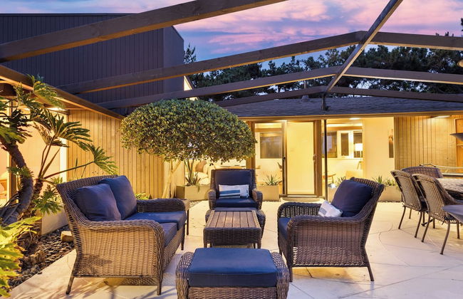 La Jolla Mid-century by Avantstay Private Pool, Outdoor Living + Ocean Views - Photo 53