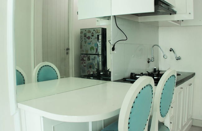 Elegant And Tidy Studio At Grand Kamala Lagoon Apartment - Foto 7