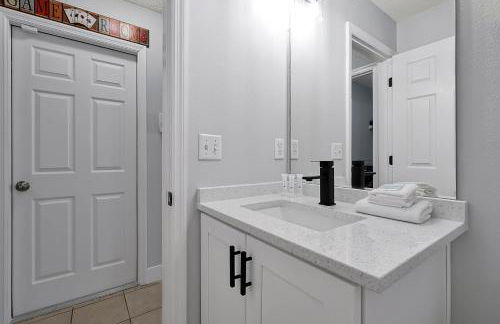 Walkin' on Sunshine - 5 bed pool home in Terra Verde Resort near Disney - Foto 67