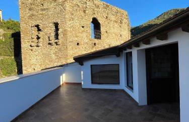 Casa del Castello Sleeps 4 Isolabona Italy - Foto 6