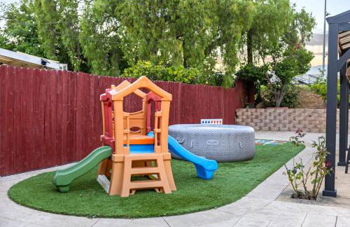 Coastal Home Near UCSB & Airport, Hot Tub, King Beds, Fast Wifi, Sleeps 6 - Foto 42