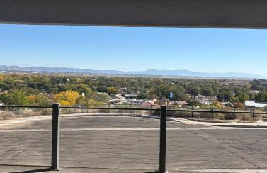 House in the Palisades Hills with City and Mountain views - Foto 47