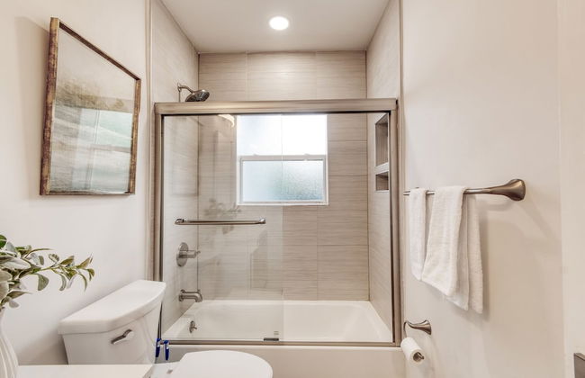 Turtle Nest by Avantstay Near Downtown Beaches - Chic FL Escape - Foto 23