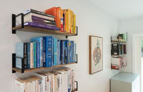 POOL Fenced Yard Shuffleboard Court - Foto 15