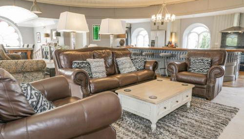 Capel Mawr - Photo 3