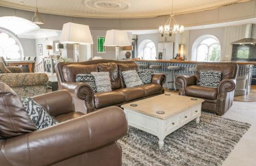 Capel Mawr - Photo 3