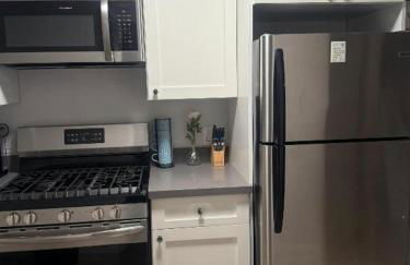 Prime Location in Hollywood with Pool, Free Private Parking - Foto 5