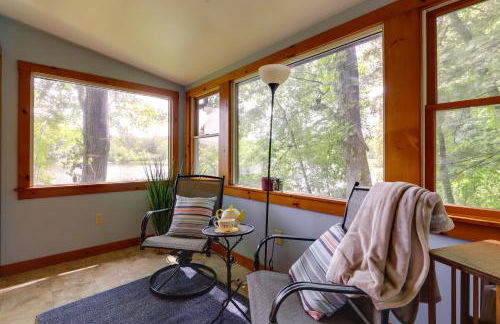 Lakefront Connecticut Retreat Near UConn - Foto 20