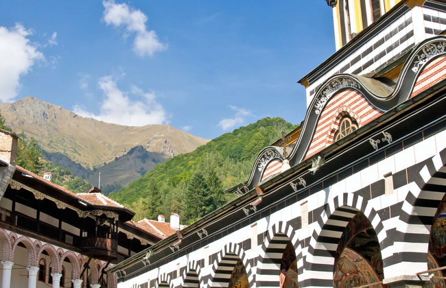 Rila Monastery & Sapareva Banya Hot Springs Day Trip - Foto 1