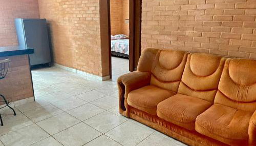 Flat de 2 quartos com AR na área central de GV com conzinha completa-garagem-wifi-Bom p grupos ou familias ou empresas - Foto 5