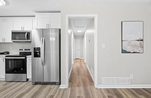 Sleek 3 BR home with self check in Private! - Foto 30