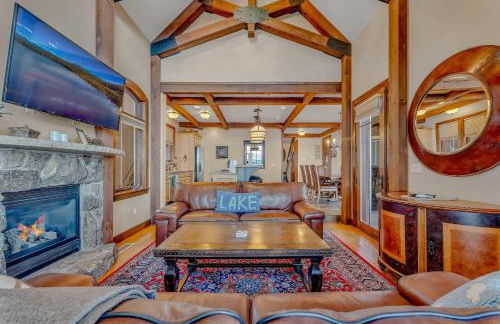 Lakefront Retreat Across from Homewood Resort - Foto 1