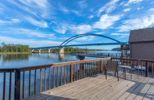 Custom Waterfront Lodge, 4 bed, 4 Bath, Sleeps 12! - Foto 37