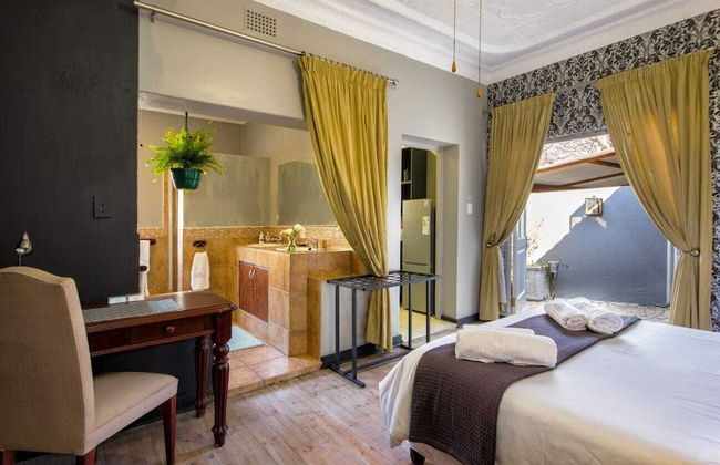 The Minimalist - Photo 17