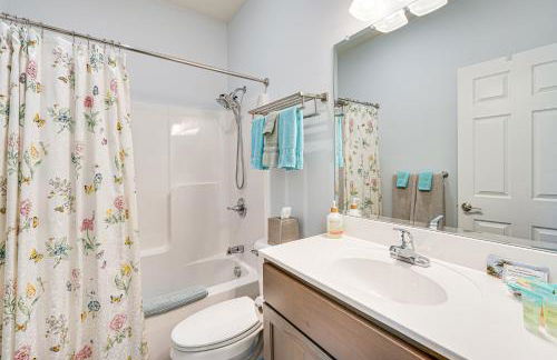 Close to Slopes Lakeside Cottage in Pocono Mtns - Foto 12