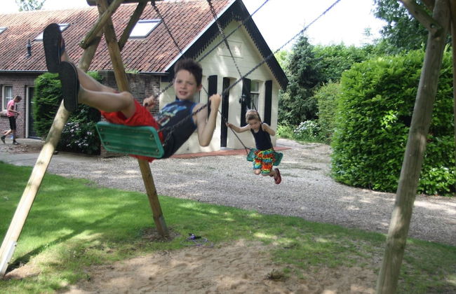 Charming Holiday Home in Baarlo With Terrace - Photo 17