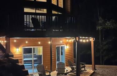 Helen, GA Bear Paw Haus 4 bdrm, sleeps 10, fire pit, pool table, on Golf course - Foto 6