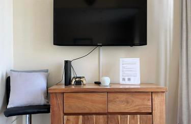 The Best Location in the Royal Mile - Photo 3