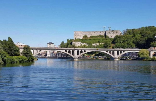 Spacious Villa With Tennis - Photo 35