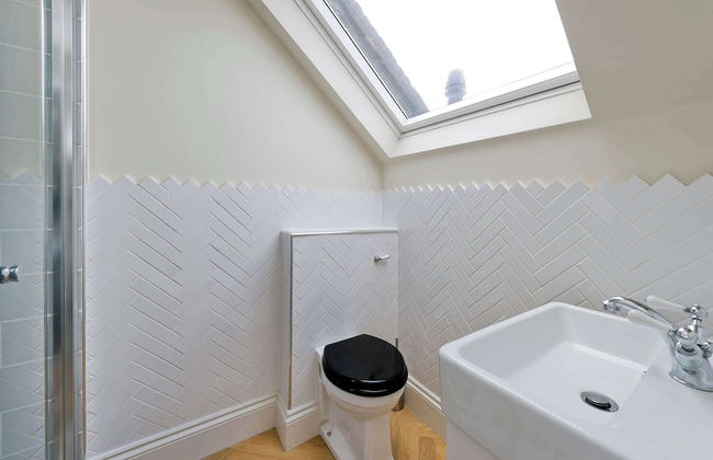 Central London 4BR Queens Park Family Home With Garden - Foto 15