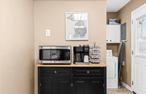 Cozy 3BR Home Friendly City of Hazel Park - Foto 3