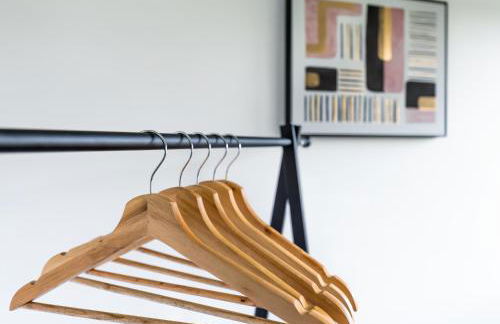 Elegant Bedroom -Near M25, Free Parking , Free WiFi - Foto 28