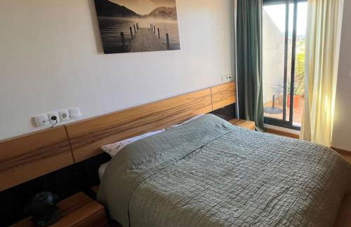 Dúplex rodeado de campos de golf y vistas al mar - Foto 9